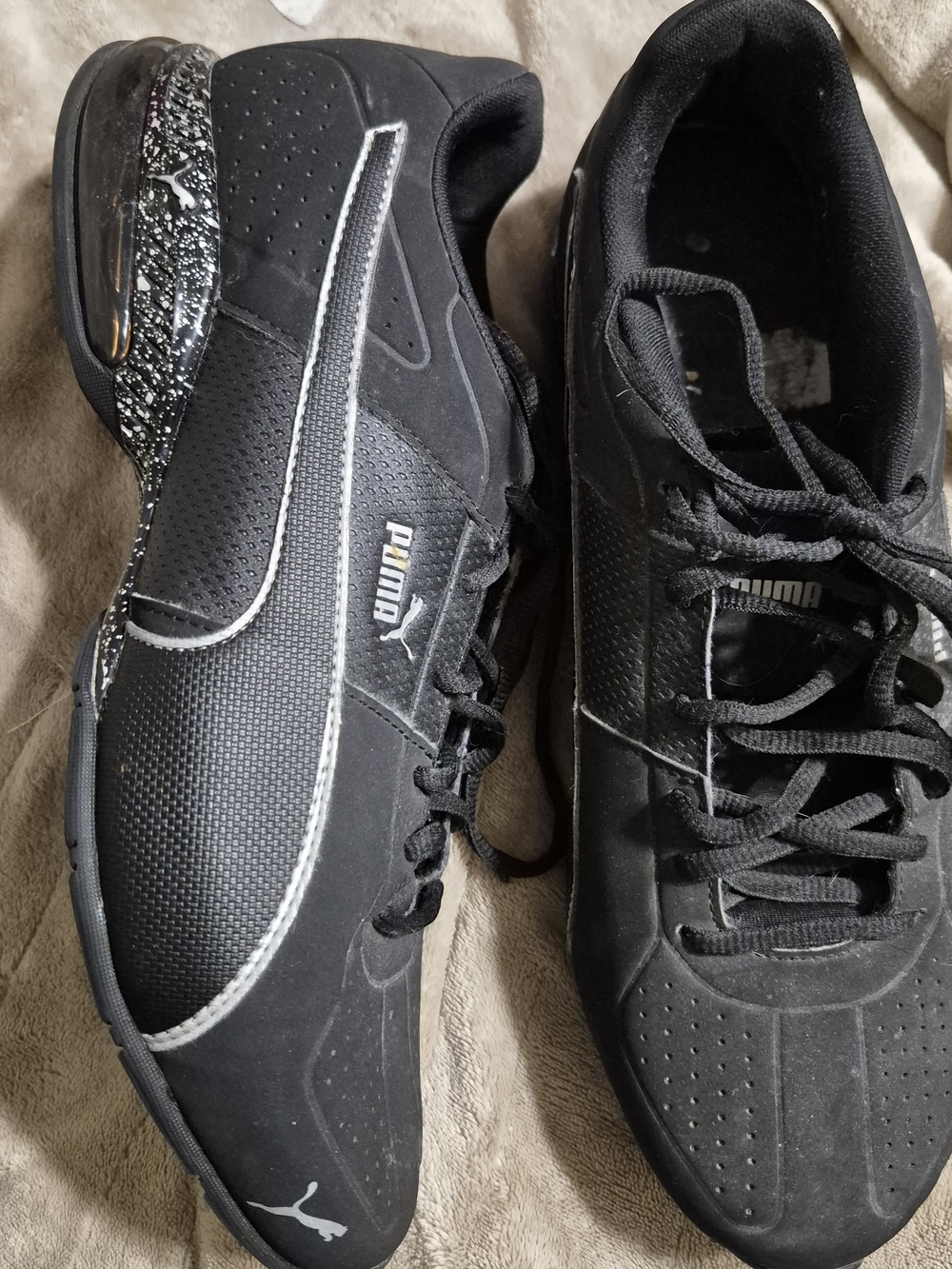 PUMA Womens Black Athletic Sneakers